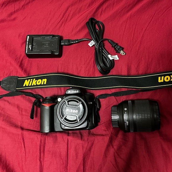 Nikon D90 Black DSLR Camera with Lens Charger & Battery- Used - Picture 1 of 6